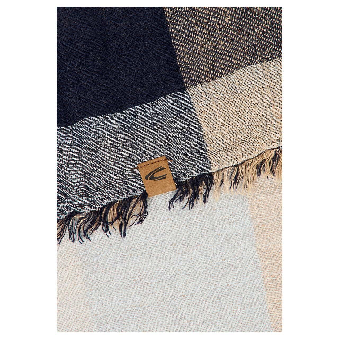 Damen Schal von Camel active in Dunkelblau kariert, Detailansicht Logo