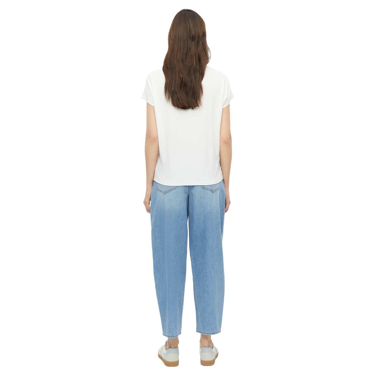 s. Oliver Damen T-Shirt in Weiß, Rückansicht am Model