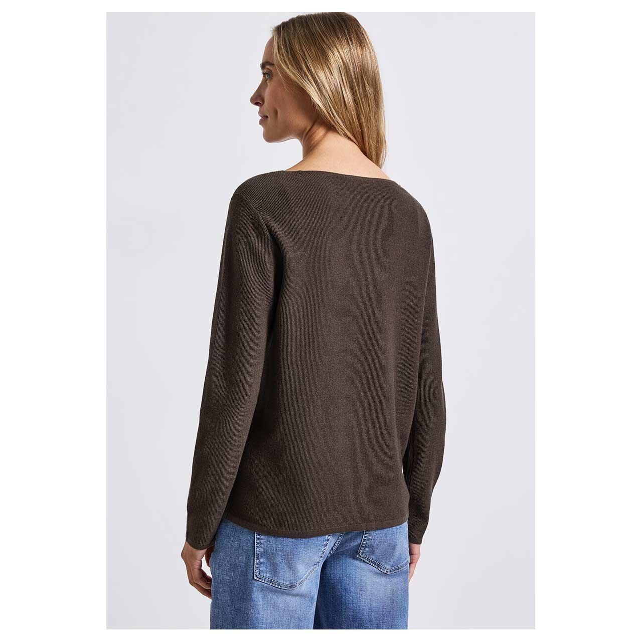 Damen Pullover U-Boat Sweater von Street One in Dunkelbraun meliert, Rückansicht am Model