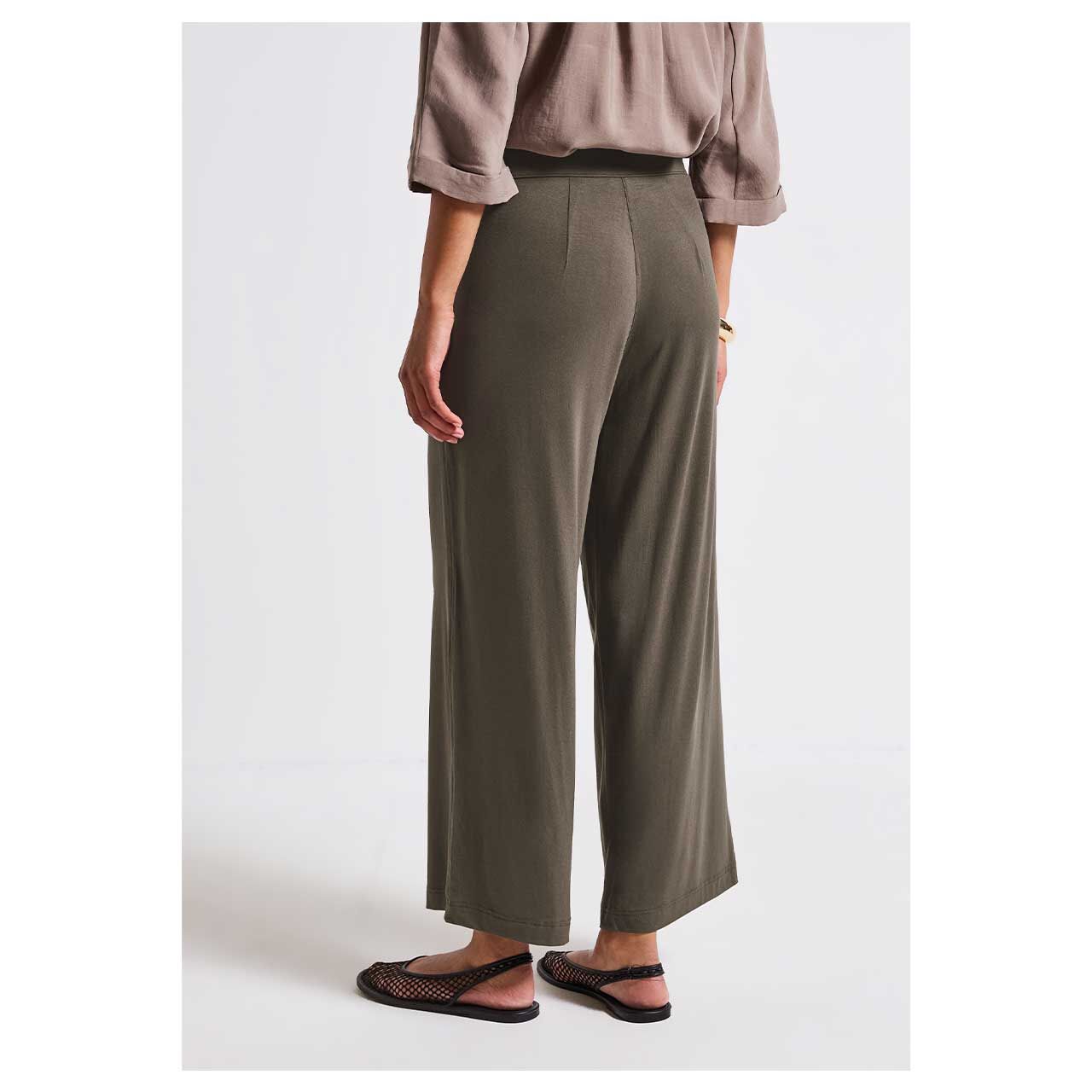 Stretch Damen 7/8 Hose Emee Wide Leg von Street One in Braun, Rückansicht am Modell