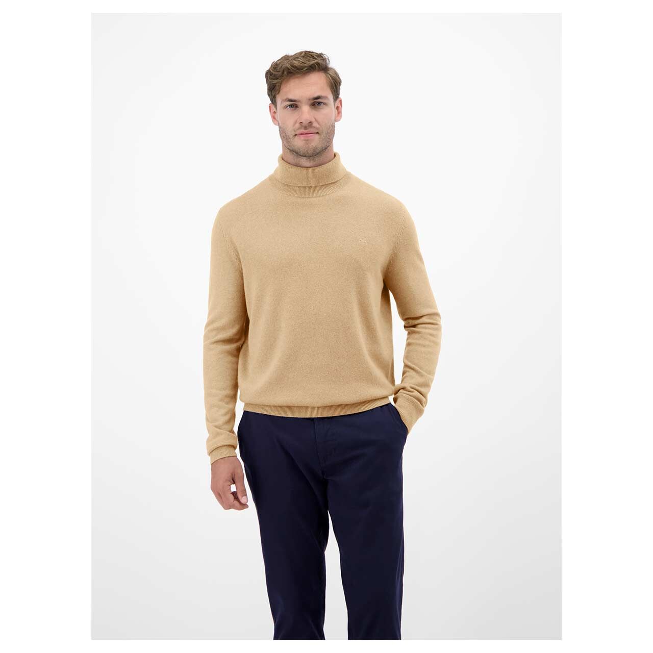 Herren Rollkragen Pullover von Lerros in Beige meliert, Vorderansicht am Model