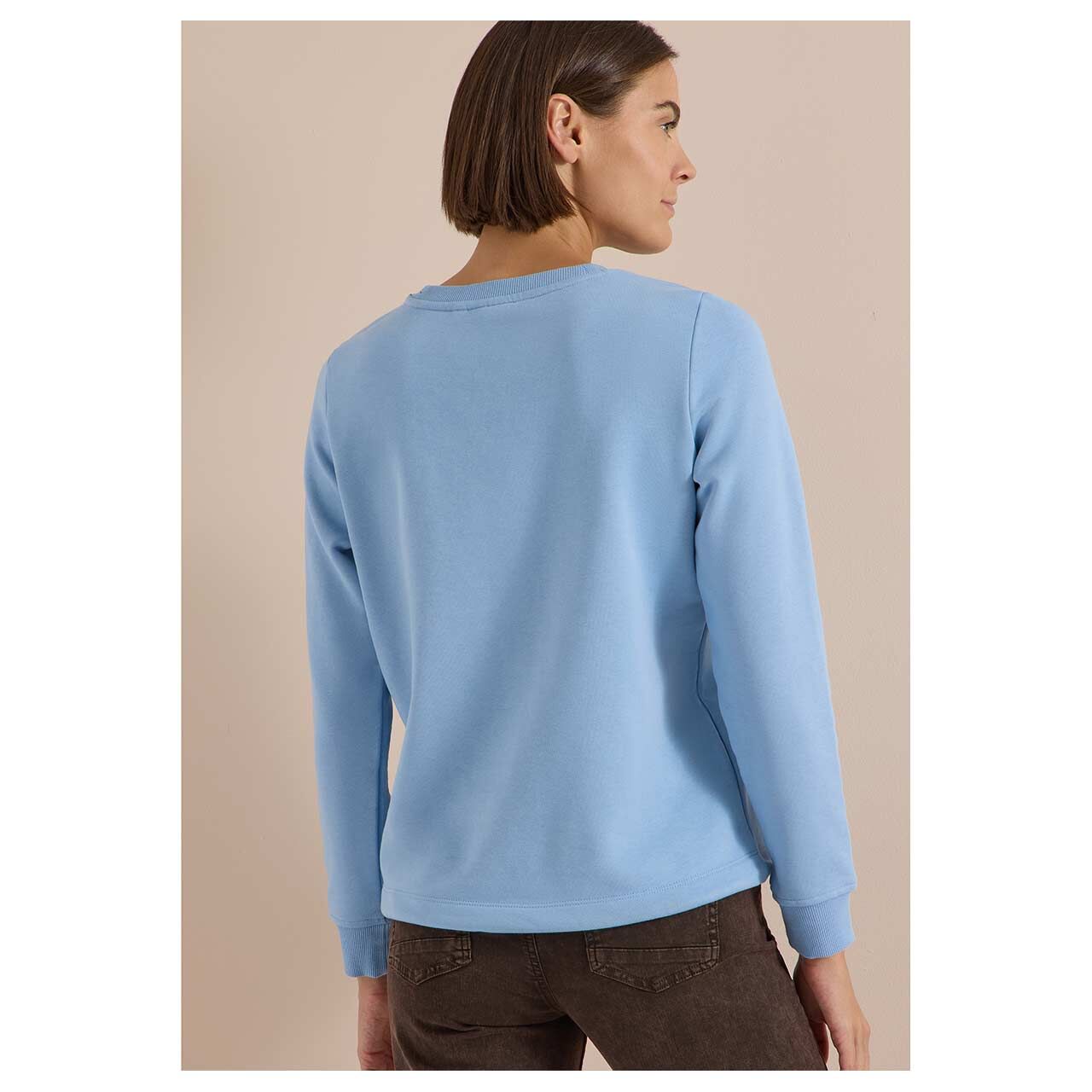 Damen Sweatshirt Solid Embroidery von Cecil in Hellblau mit Print, Rückansicht am Model