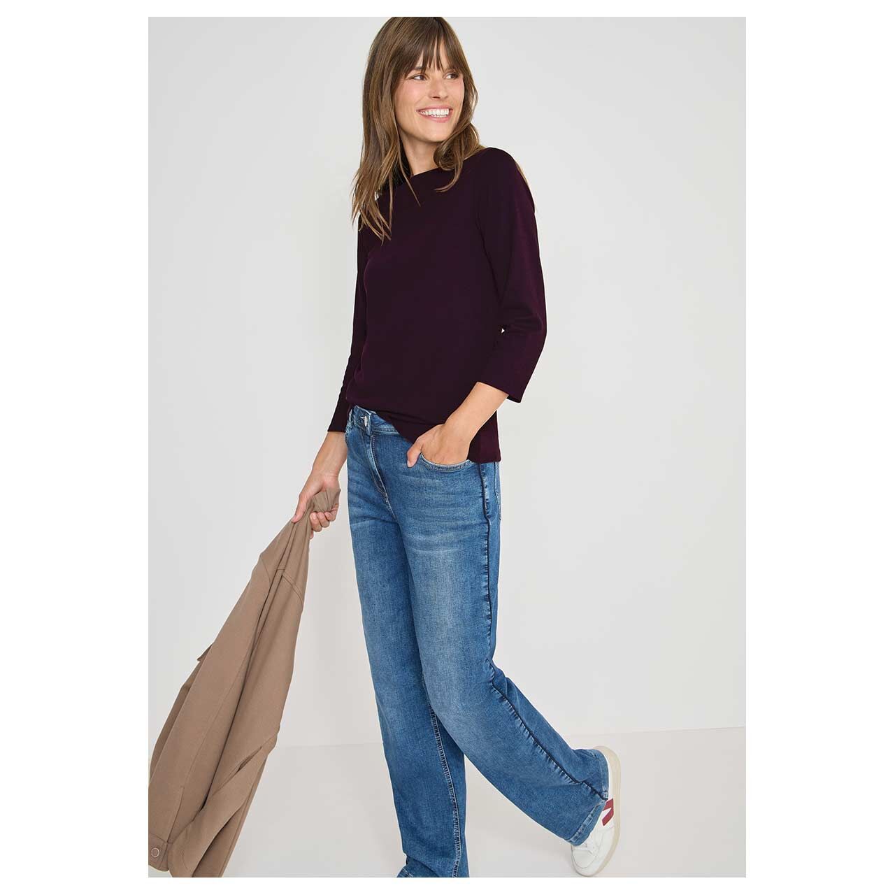 Damen 3/4 Arm Shirt Basic Boatneck von Cecil in Lila, Ganzkörperansicht am Model