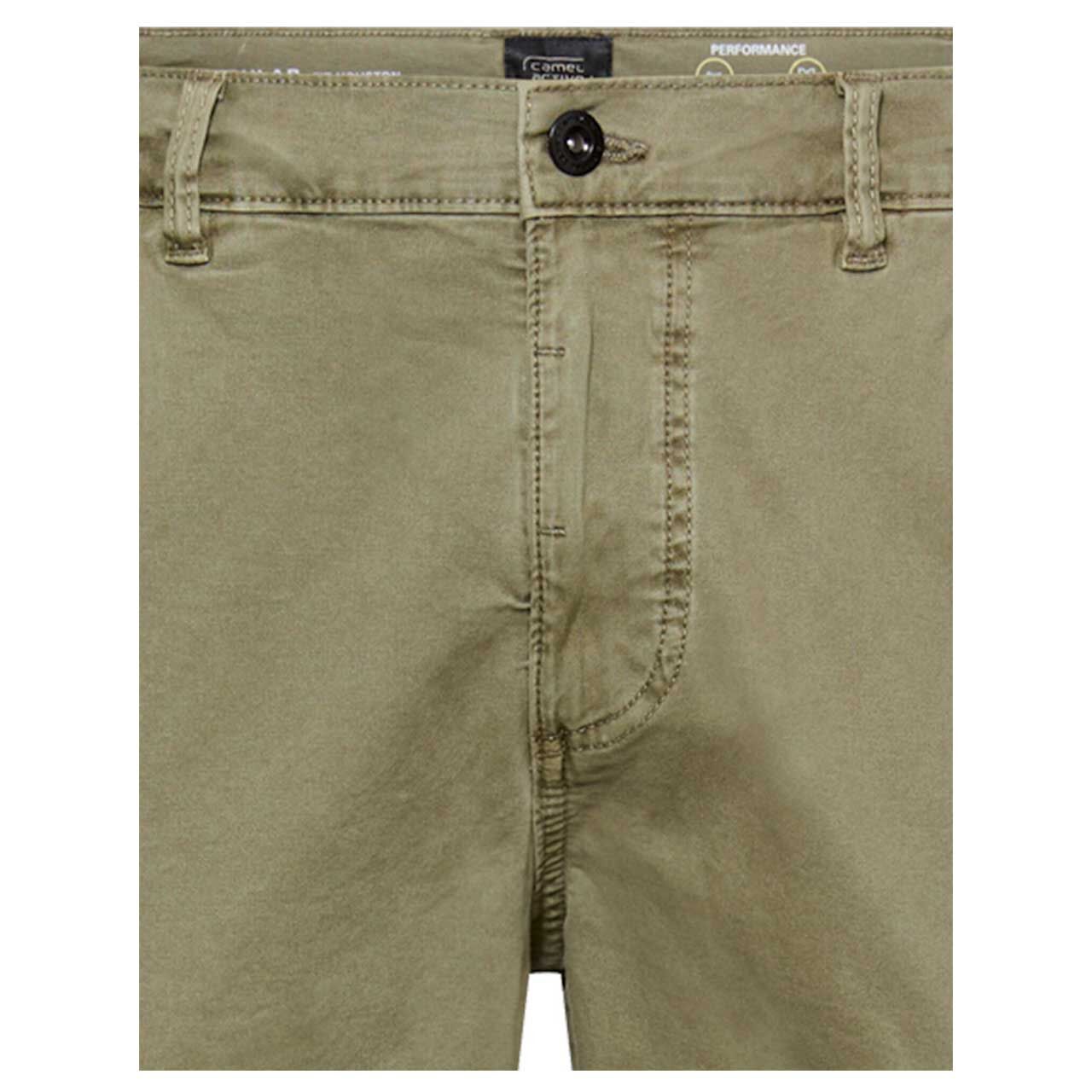 Herren Stretch Baumwollhose Houston von Camel active in Olivgrün, detaillierte Vorderansicht