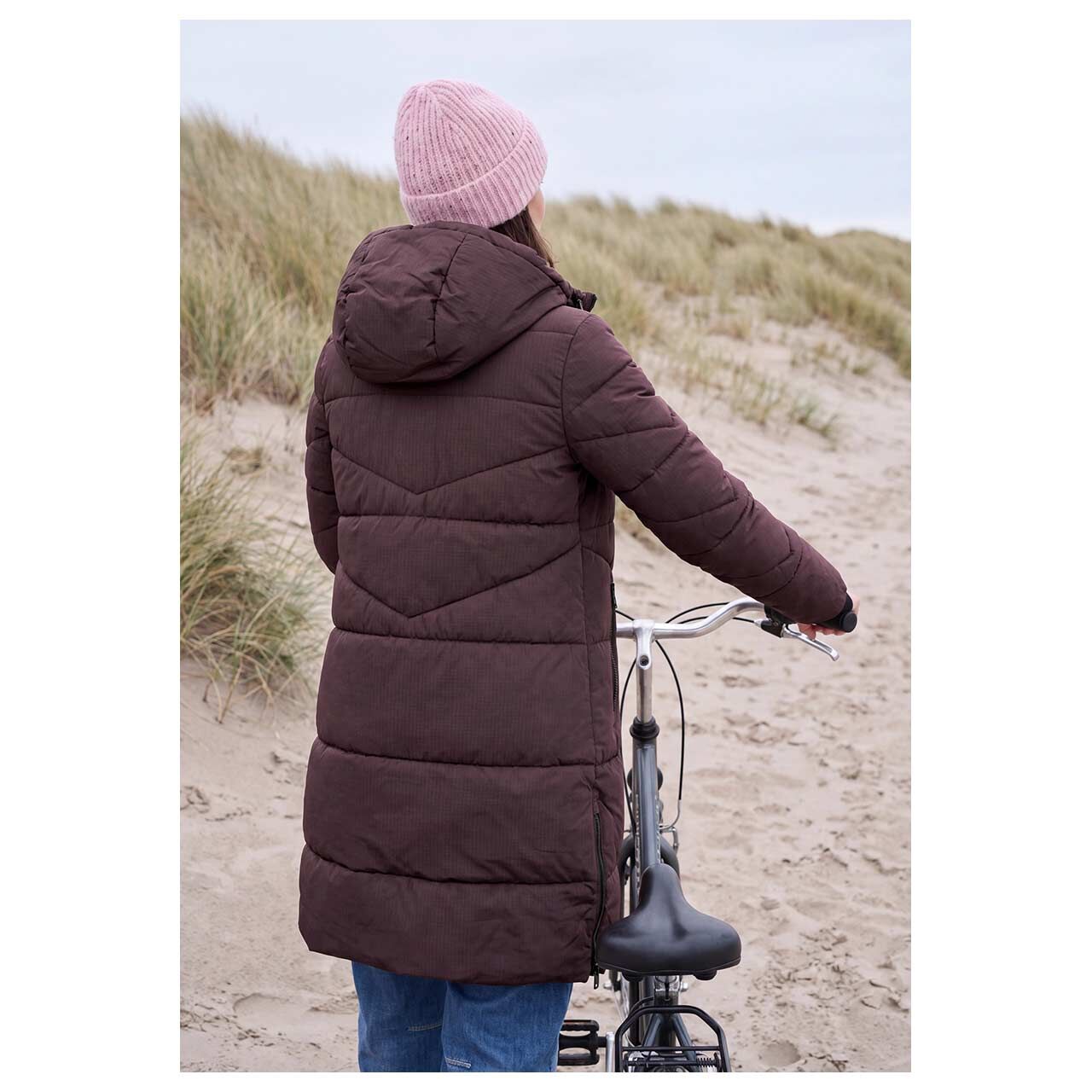 Damen Mantel Long Quilted von Cecil in Weinrot, Rückansicht am Model