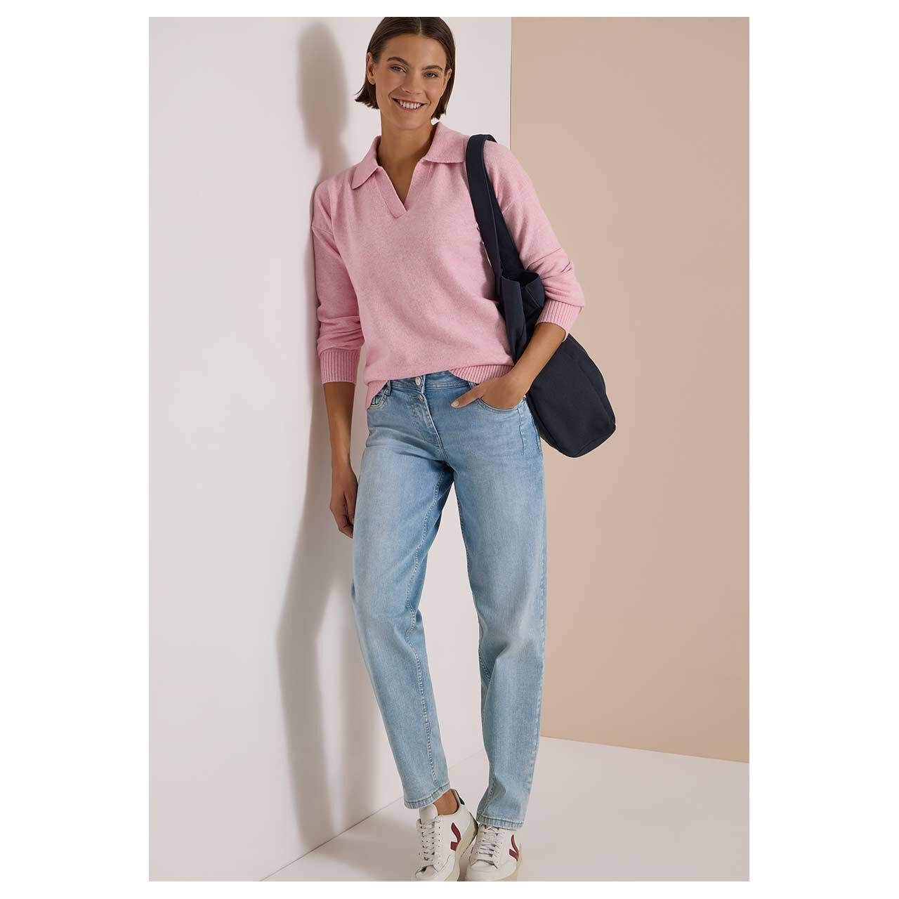 Damen Polo Pullover Cosy von Cecil in Rosa meliert, Ganzkörperansicht am Model