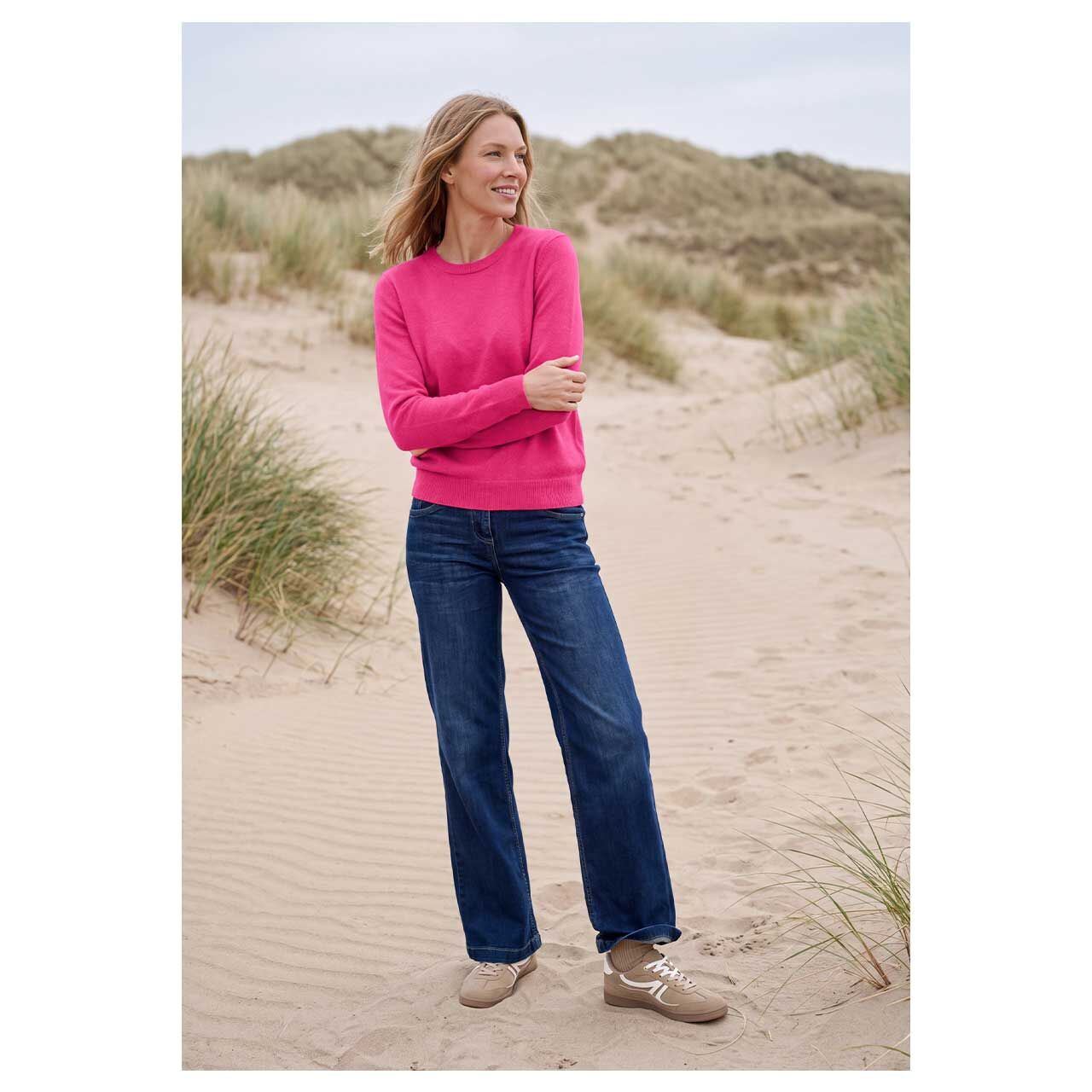 Damen Pullover Cosy Roundneck von Cecil in Pink meliert, Ganzkörperansicht am Model