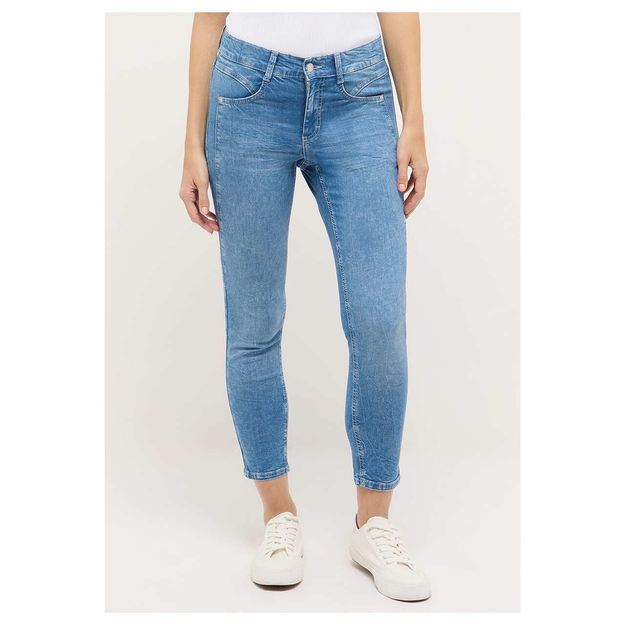 Damen 7/8 Jeans Ornella Seam von Angels in Hellblau verwaschen, Vorderansicht am Modell