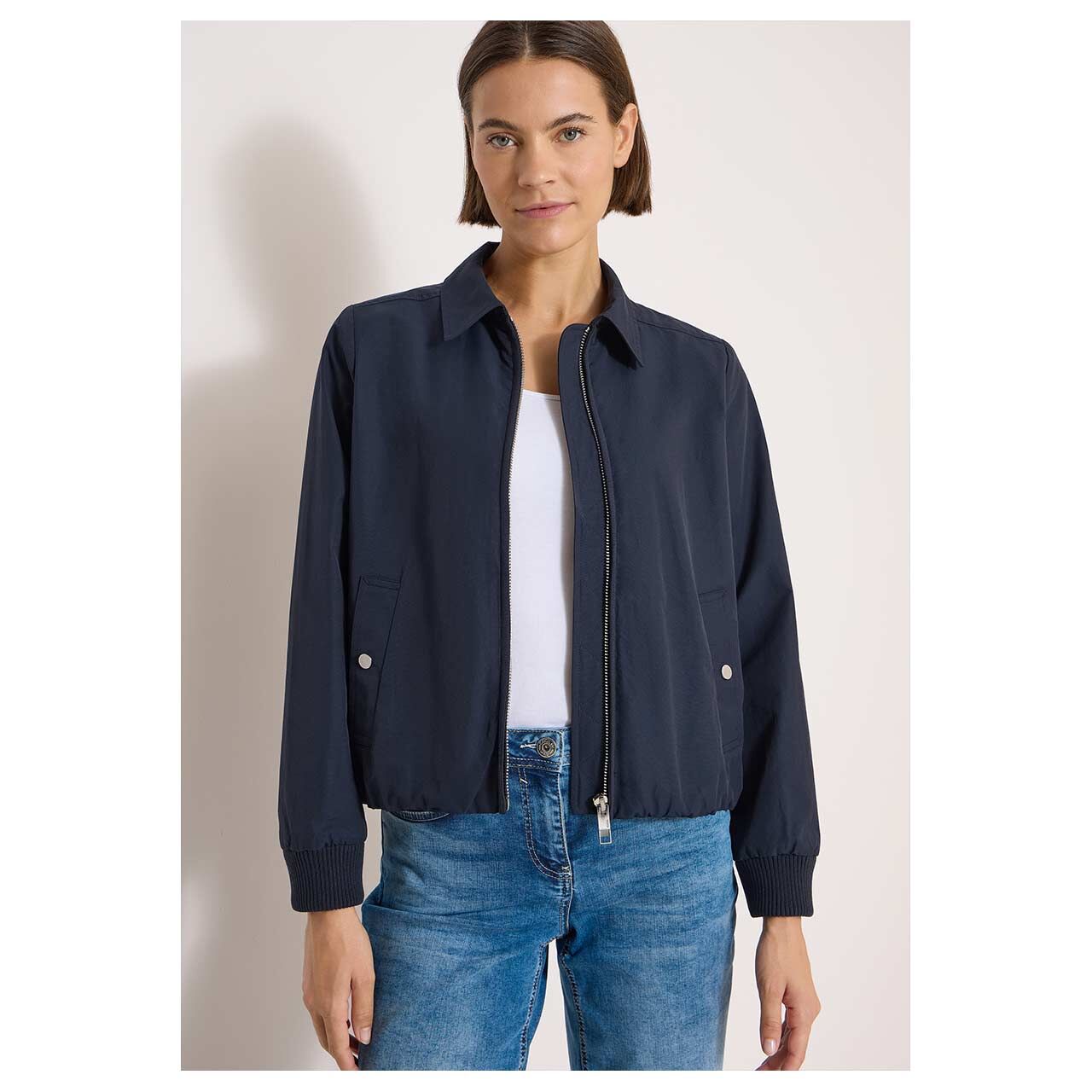 Damen Jacke Blouson Collar von Cecil in Dunkelblau, Vorderansicht am Model