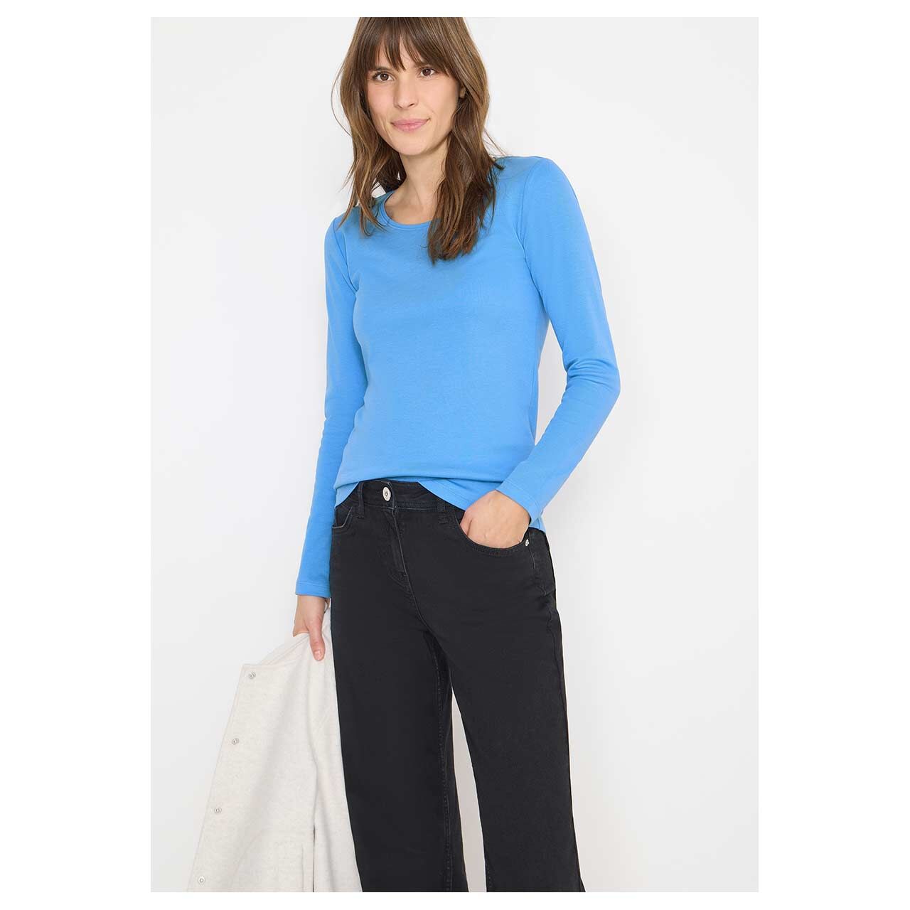 Damen Langarm Shirt Pia von Cecil in Blau, detaillierte Vorderansicht am Model