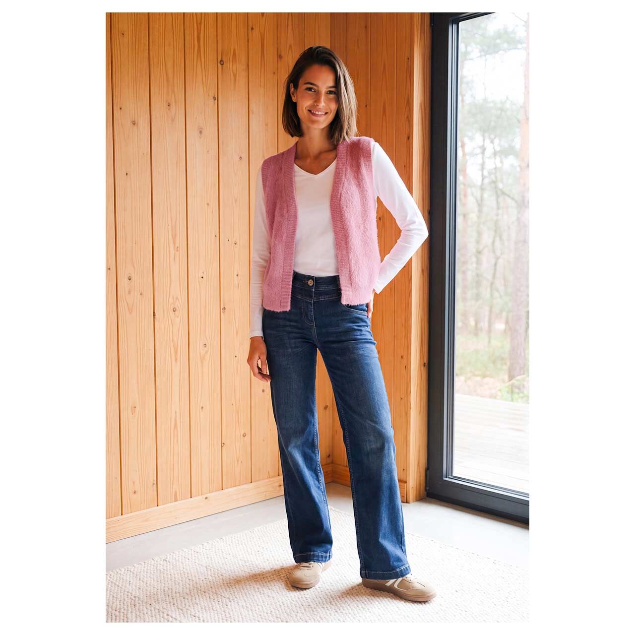 Damen Strickweste Open Feather Yarn Vest von Cecil in Rosa, Ganzkörperansicht am Model