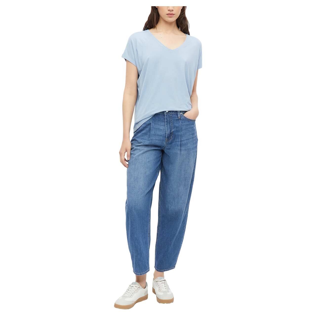 s. Oliver Damen T-Shirt in Hellblau, Ganzkörperansicht am Model