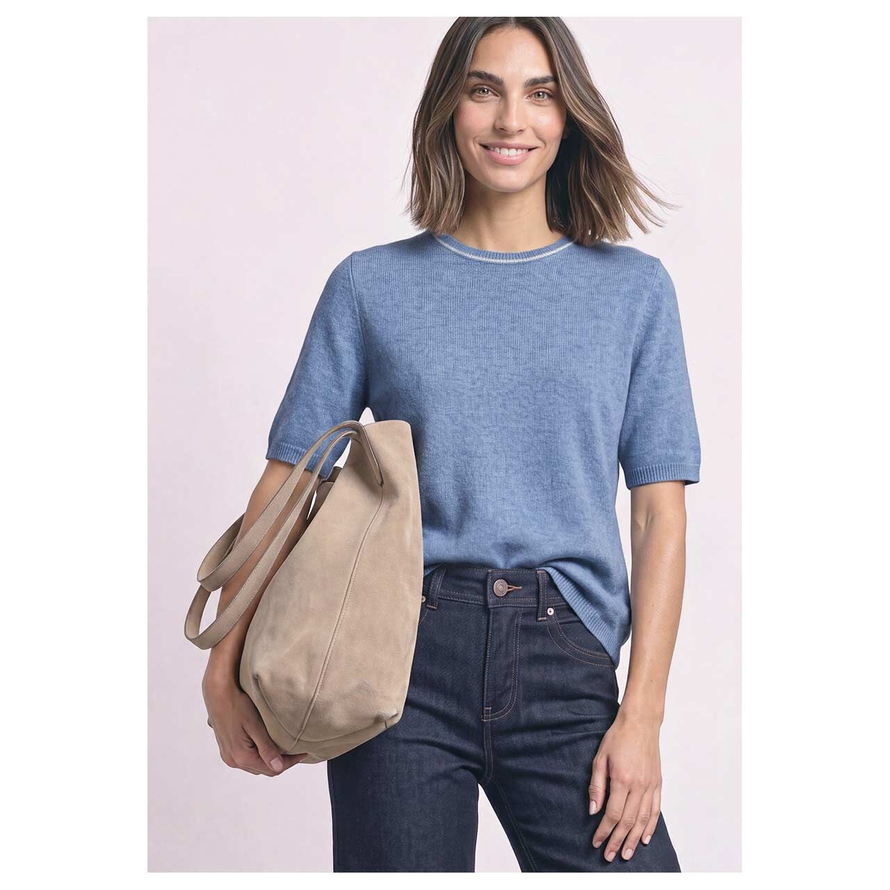 Damen Kurzarm Pullover Cosy Sweater Collar Detail von Street One in Hellblau meliert, detaillierte Vorderansicht am Model