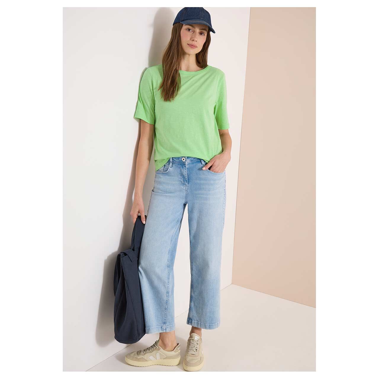Damen T-Shirt Solid Slubyarn von Cecil in Hellgrün meliert, Ganzkörperansicht am Model