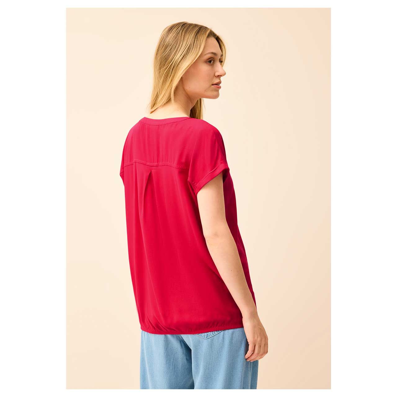 Rückansicht der getragenen Damen Bluse von Cecil in Rot