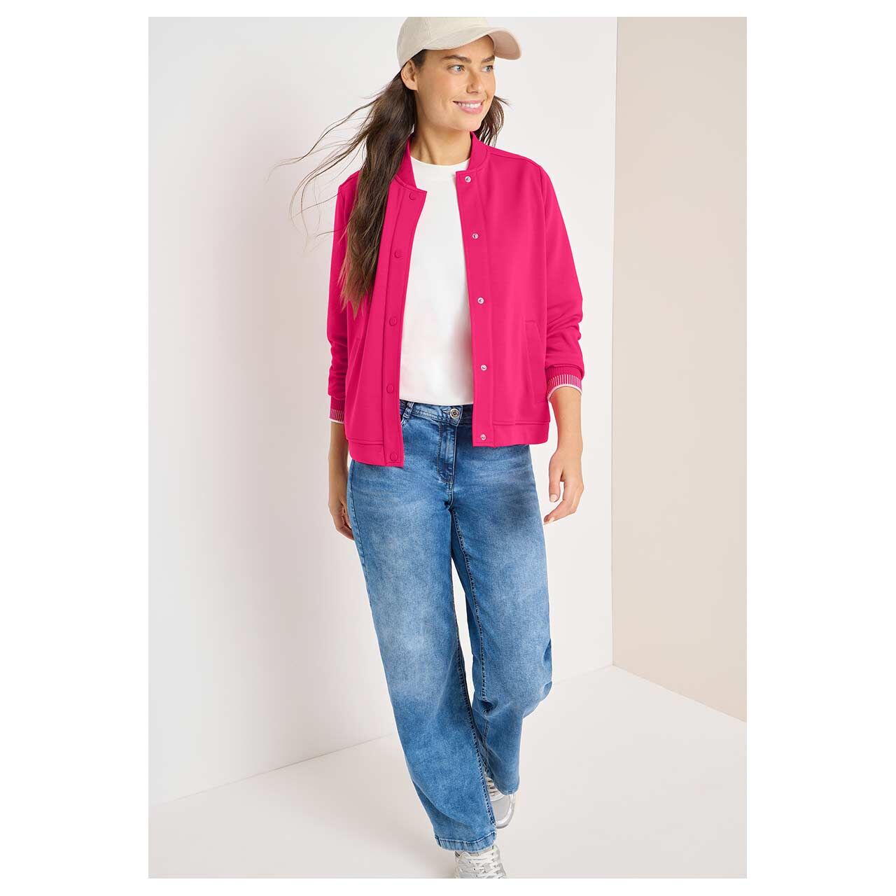 Damen Jacke College Blouson von Cecil in Pink, Ganzkörperansicht am Model