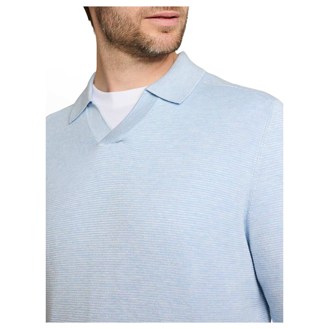 Herren Pullover Soft Knit Polo von Tom Tailor in Hellblau meliert, detaillierte Vorderansicht am Model