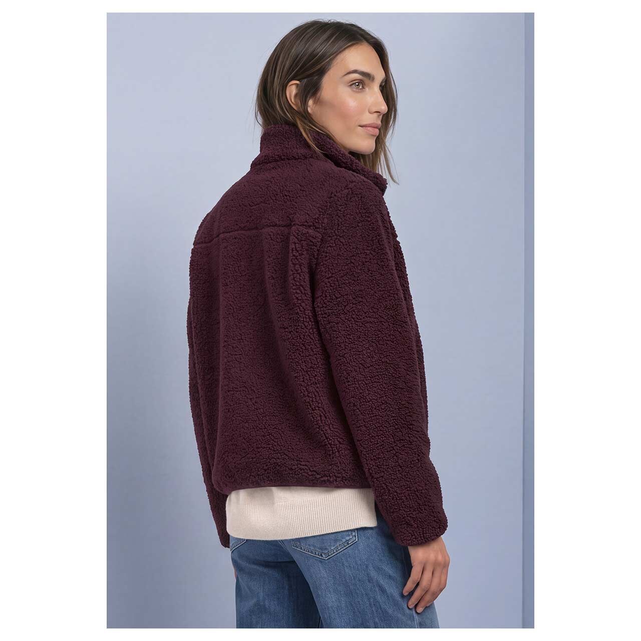 Damen Teddyjacke Short Jacket von Street One in Lila, Rückansicht am Model