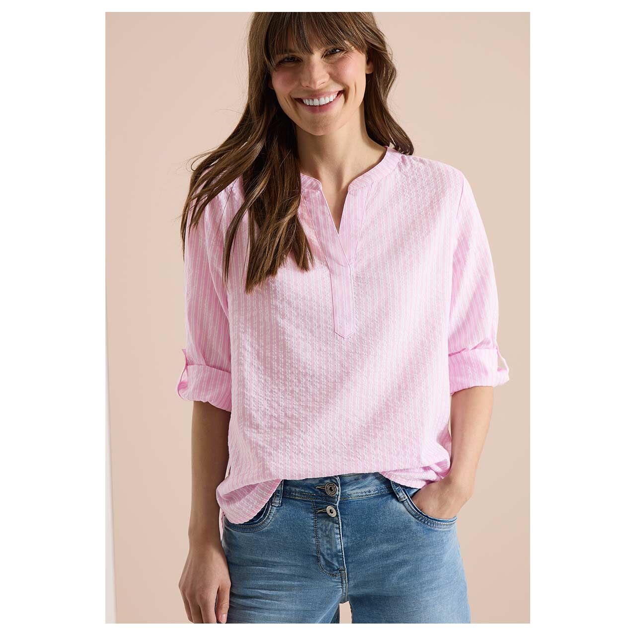 Damen 3/4 Arm Bluse Seersucker Stripe von Cecil in Rosa gestreift, Vorderansicht am Model