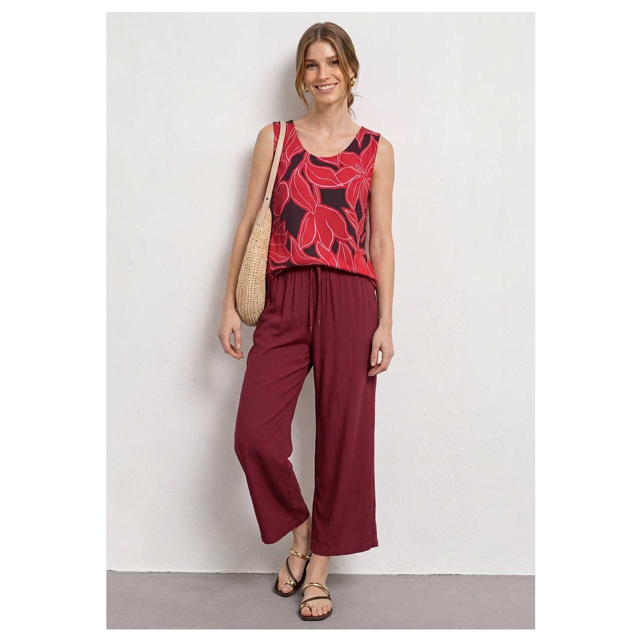 Damen Top Jersey von Street One in Rot mit Print, Ganzkörperansicht am Model