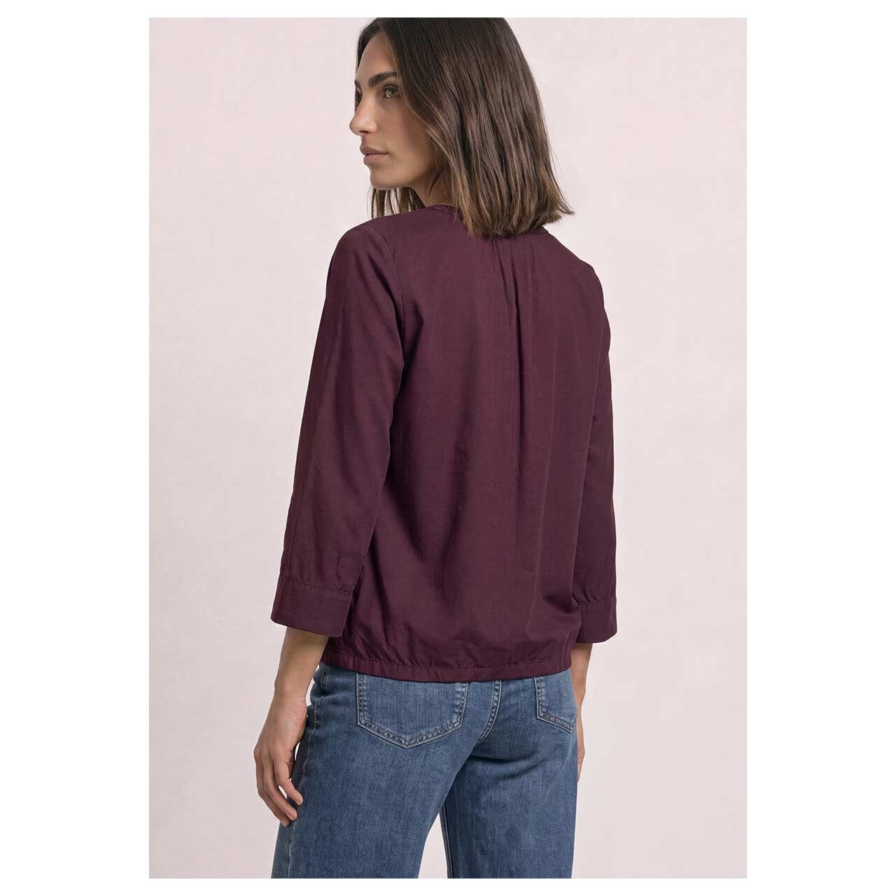 Damen 3/4 Arm Bluse Splitneck Button Detail von Street One in Lila, Rückansicht am Model