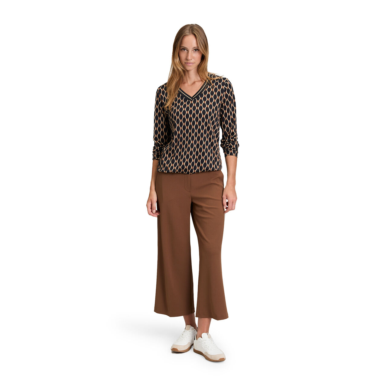 Damen Langarm Shirt von Betty Barclay in Schwarz mit Print, Ganzkörperansicht am Model