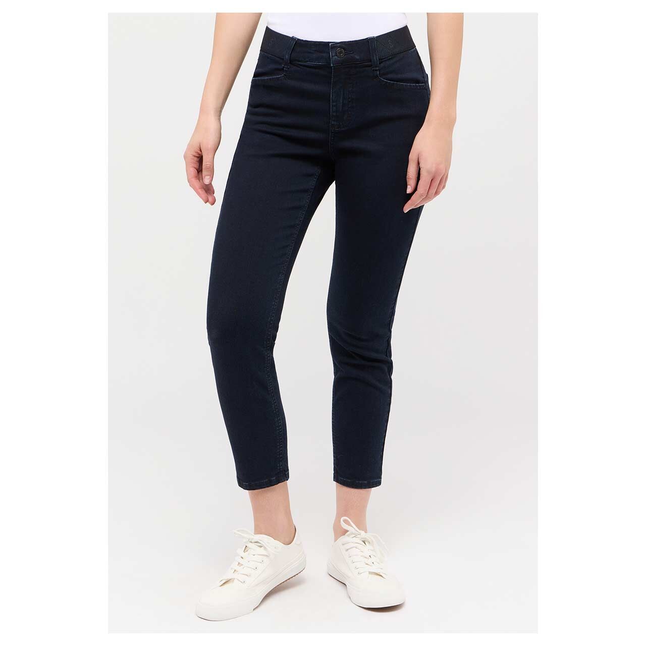 Damen 7/8 Jeans Ornella Sporty von Angels in Dunkelblau, Vorderansicht am Model