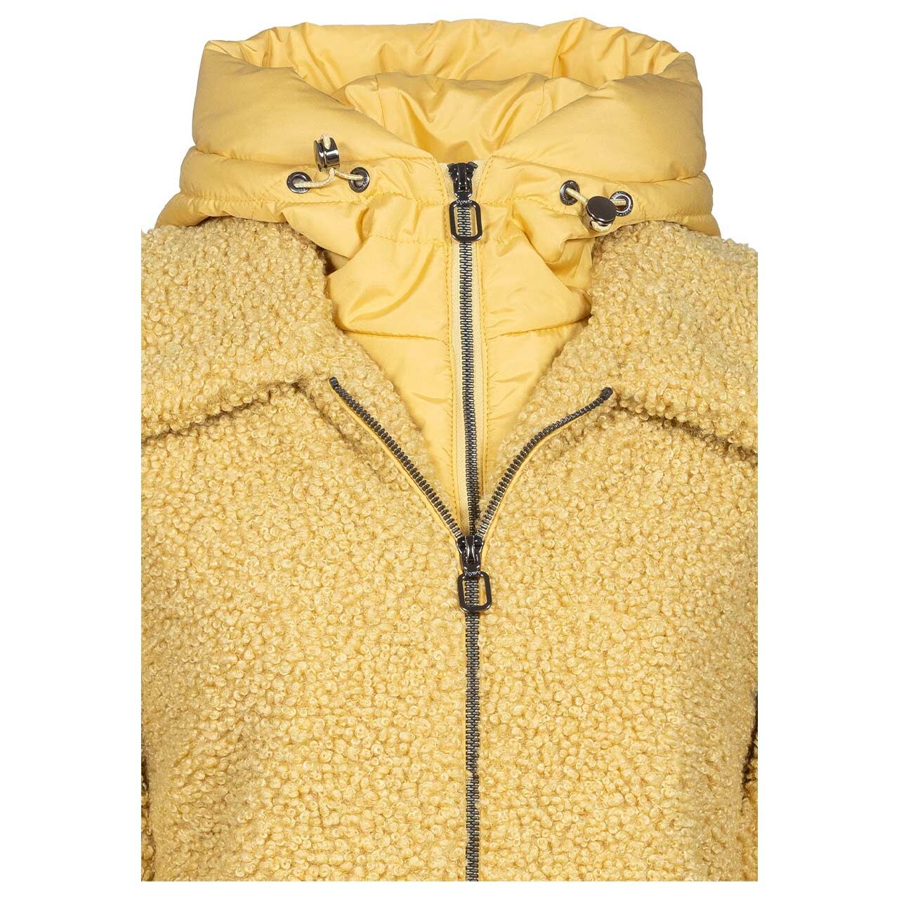 Damen Teddyjacke von Soquesto in Gelb, detaillierte Vorderansicht