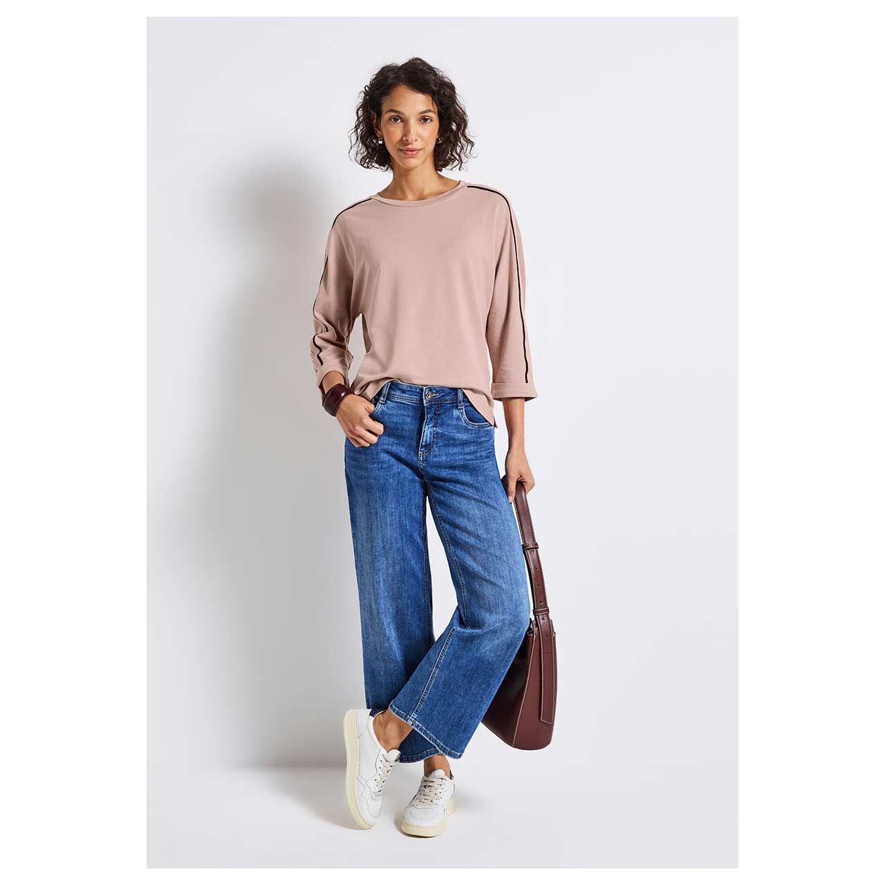 Damen 3/4 Arm Shirt Deco Tape von Street One in Altrosa, Ganzkörperansicht am Model gestylt