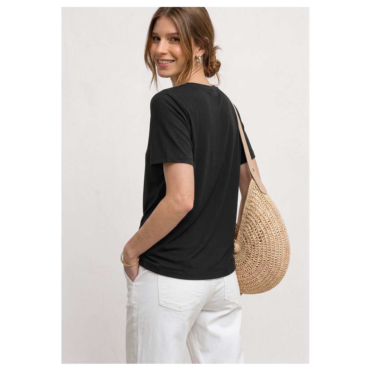 Damen T-Shirt Puff Print Wording von Street One in Schwarz mit Print, Rückansicht am Model