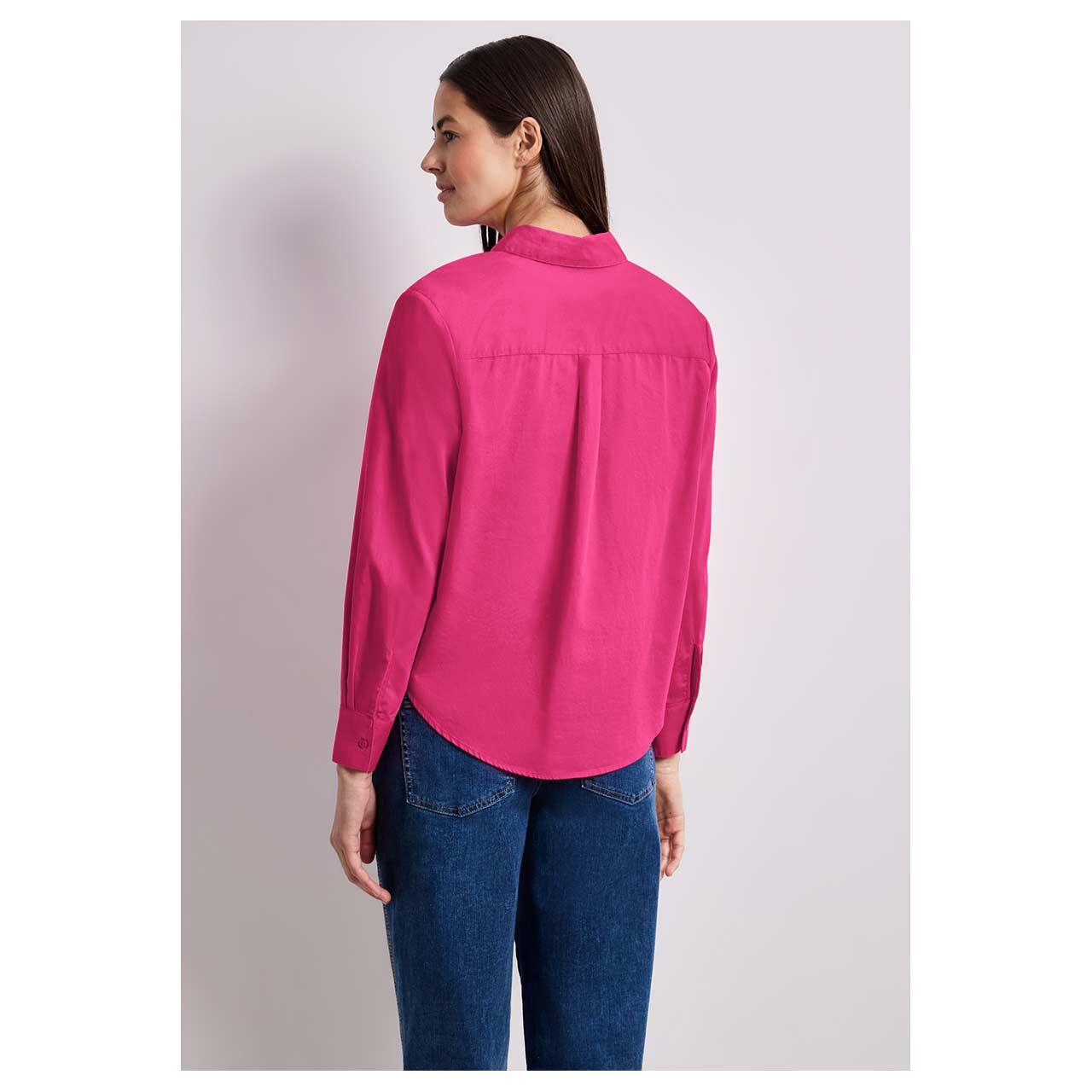 Damen Langarm Bluse Cotton Shirtcollar von Street One in Pink, Rückansicht am Model