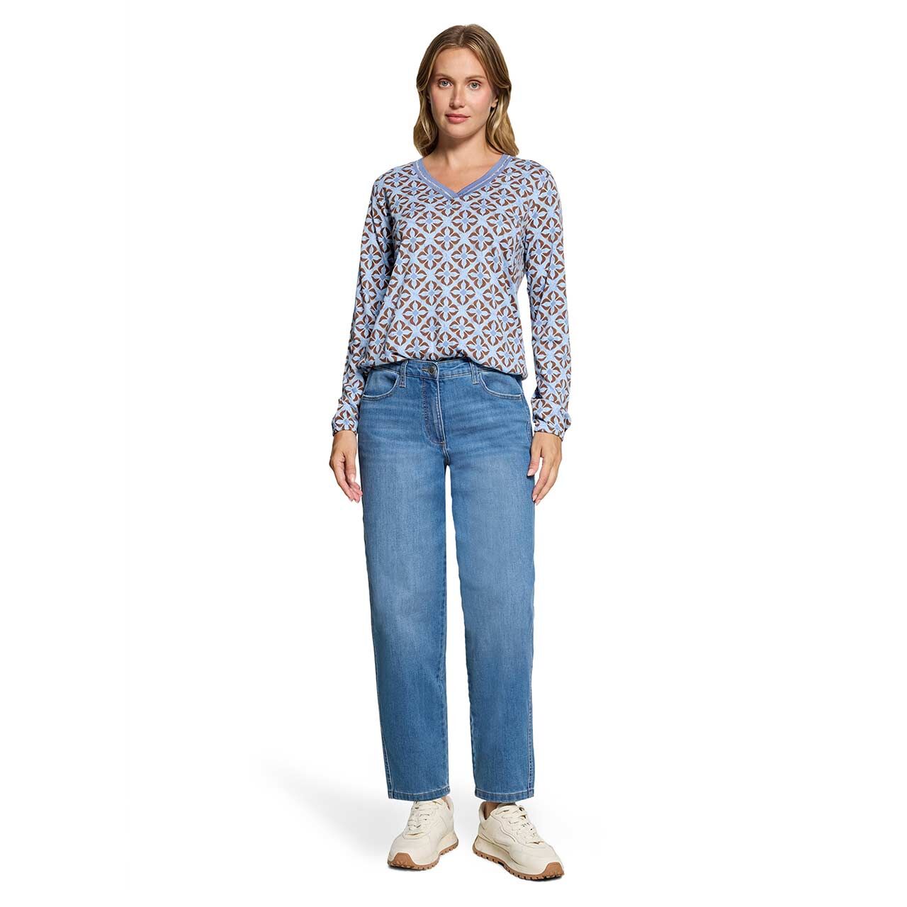 Damen Langarm Shirt von Betty Barclay in Hellblau mit Print, Ganzkörperansicht am Model
