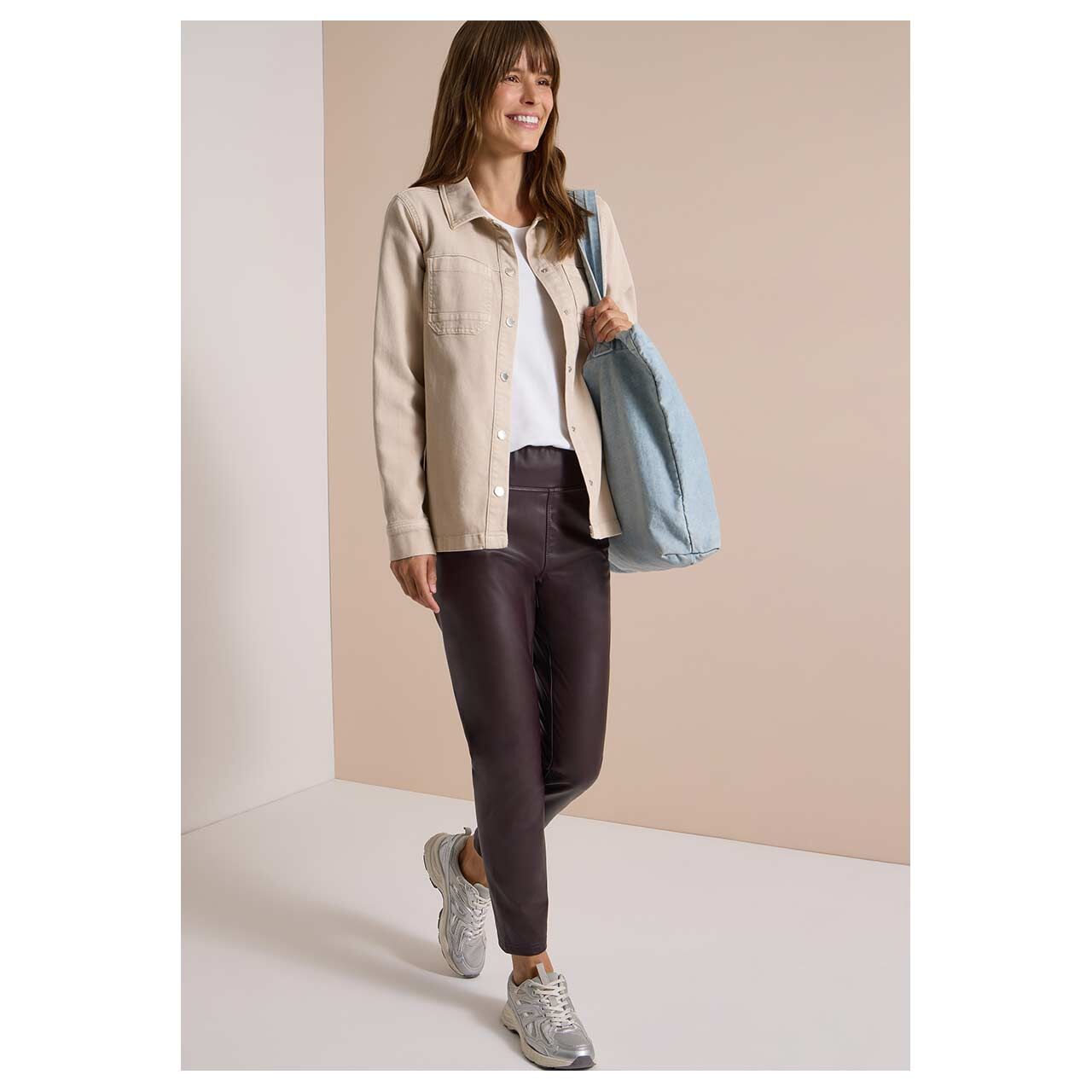 Damen 7/8 Leggings von Cecil in Lila beschichtet, Ganzkörperansicht am Model