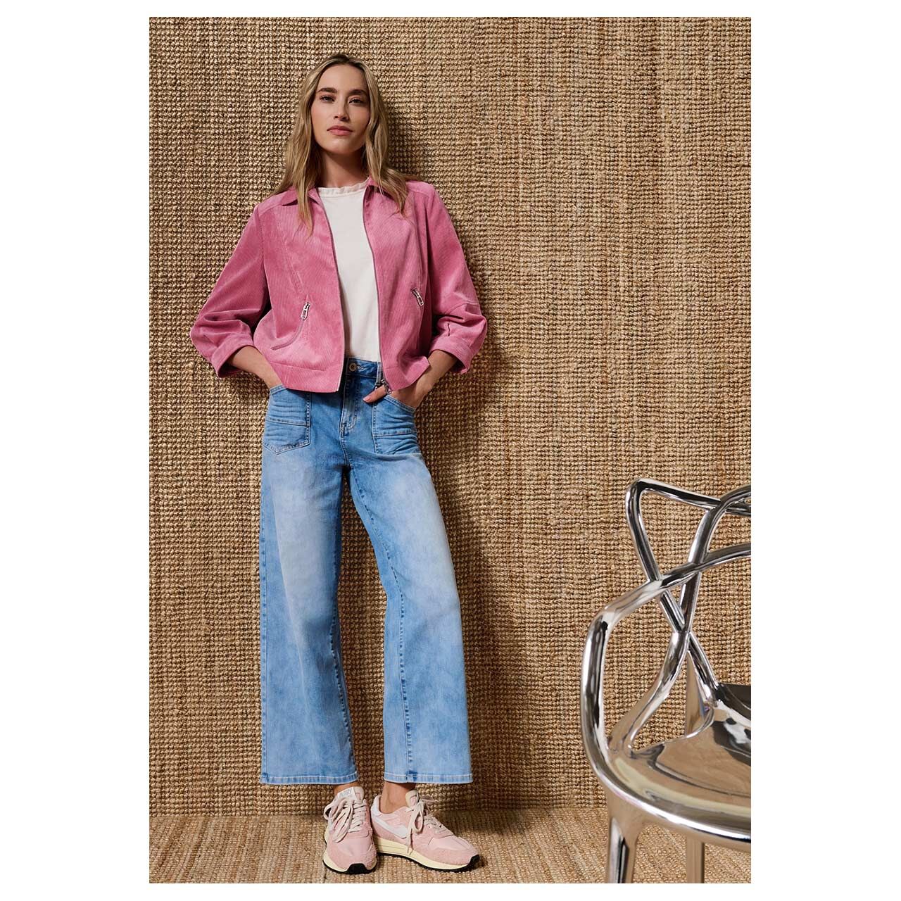 Damen 3/4 Arm Cord Jacke Corduroy Jacket von Street One in Pink, Ganzkörperansicht am Model
