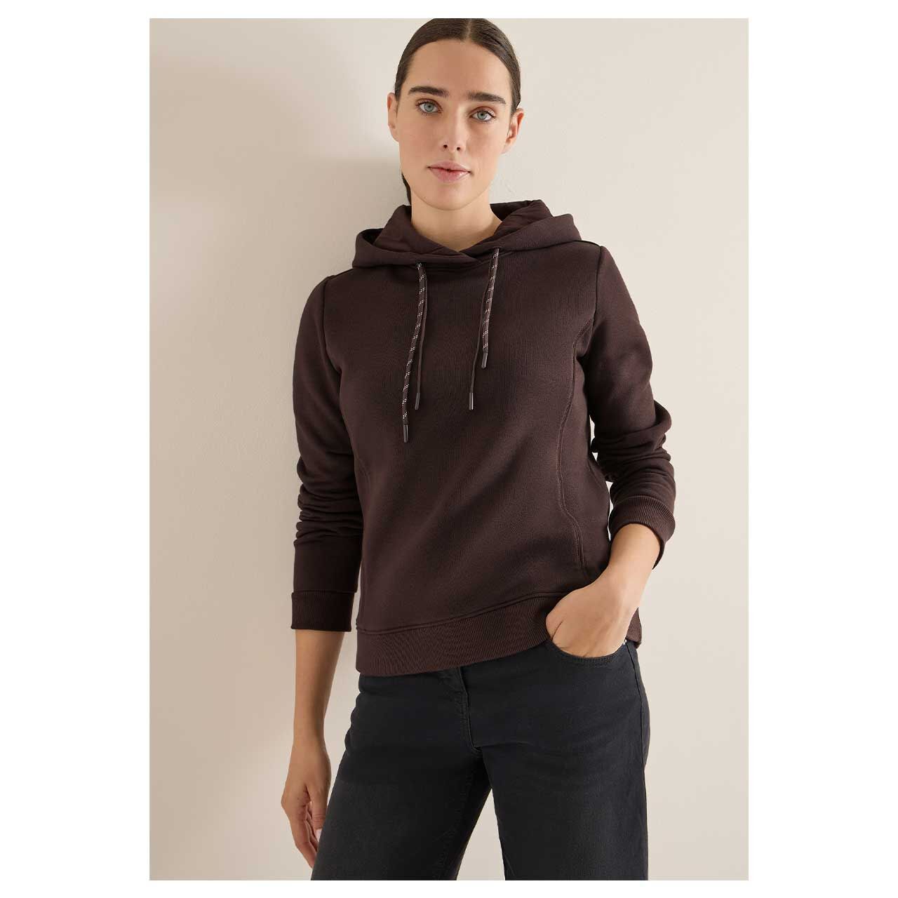 Damen Hoodie Sweatshirt Embroidery von Cecil in Dunkelbraun, Vorderansicht am Model
