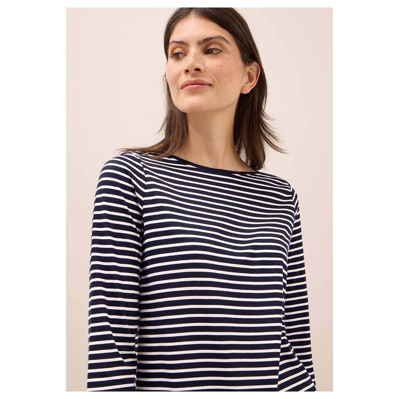 Damen 3/4 Arm Shirt Basic Stripe Boatneck von Cecil in Dunkelblau gestreift, Detailansicht am Model