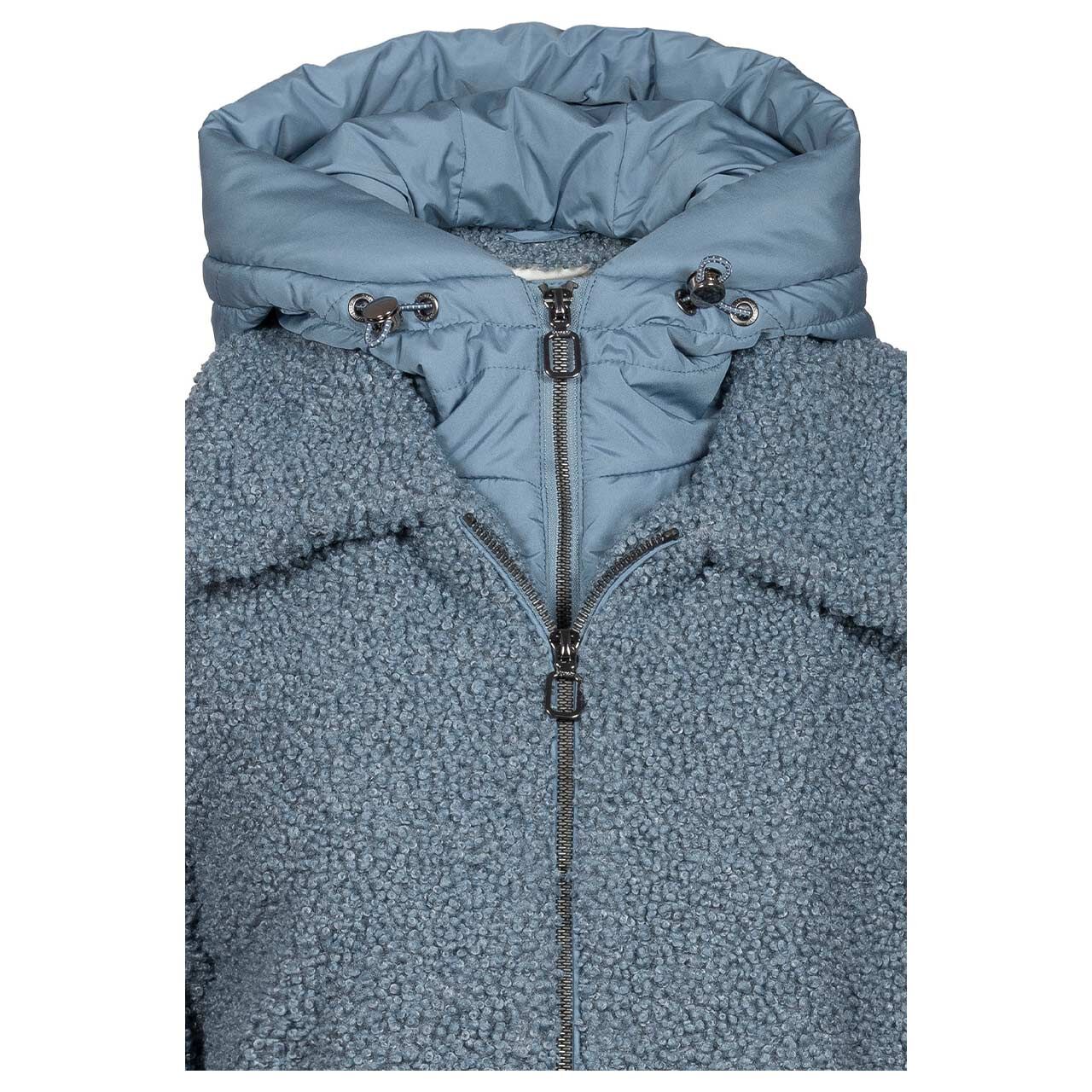 Damen Teddyjacke von Soquesto in Rauchblau, detaillierte Vorderansicht