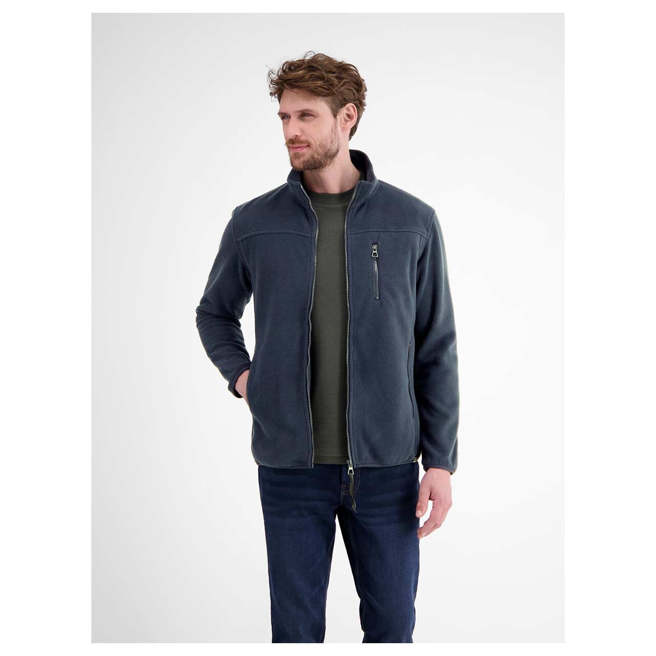 Herren Sweatjacke von Lerros in Dunkelblau, Vorderansicht am Model