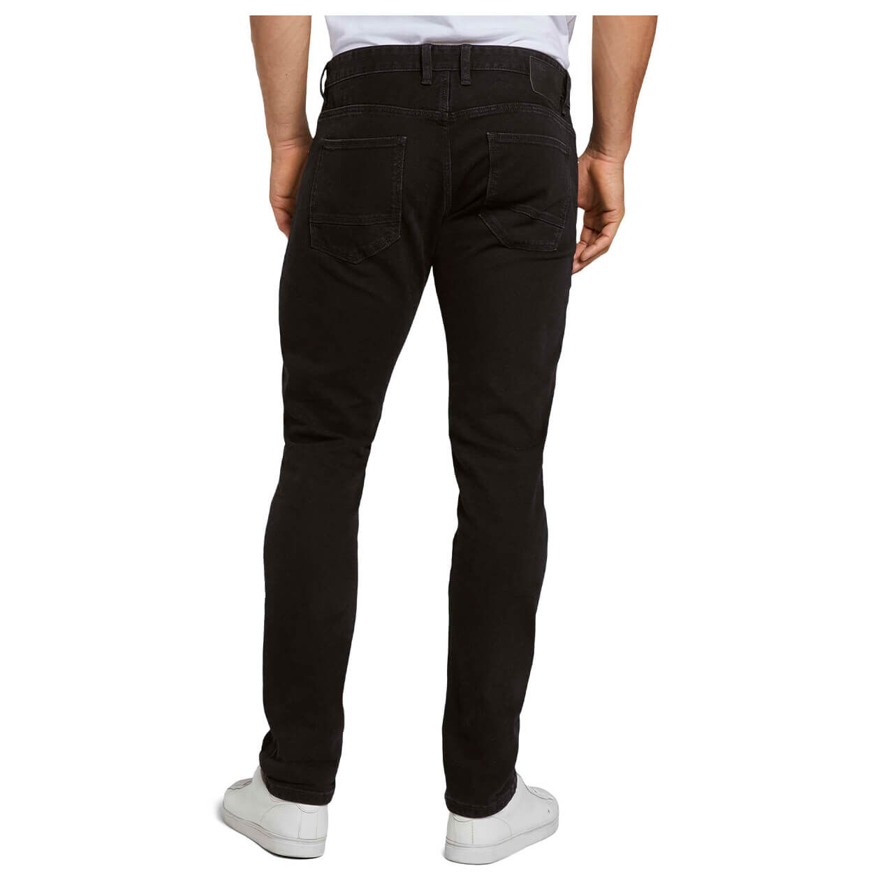 tomtailor-troy-jeans-blackdenim-hinten Herrenjeans Troy von Tom Tailor in Schwarz, Rückansicht am Modell