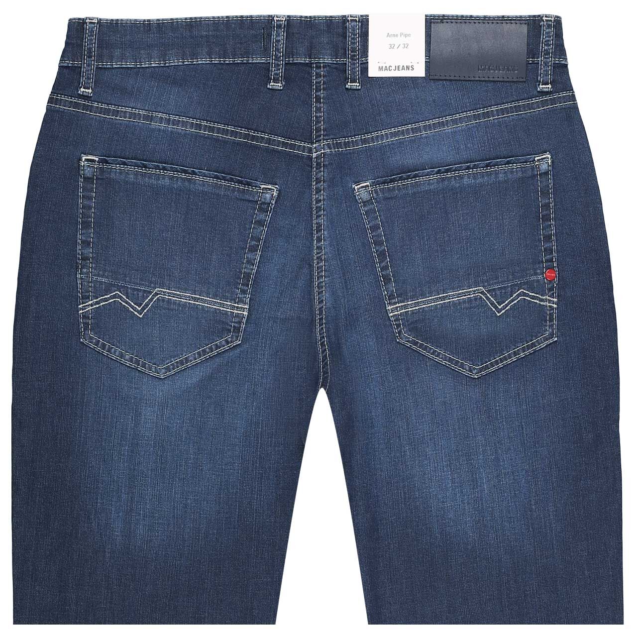 Stretch Herrenjeans Arne Pipe von MAC in Dunkelblau angewaschen, detaillierte Rückansicht