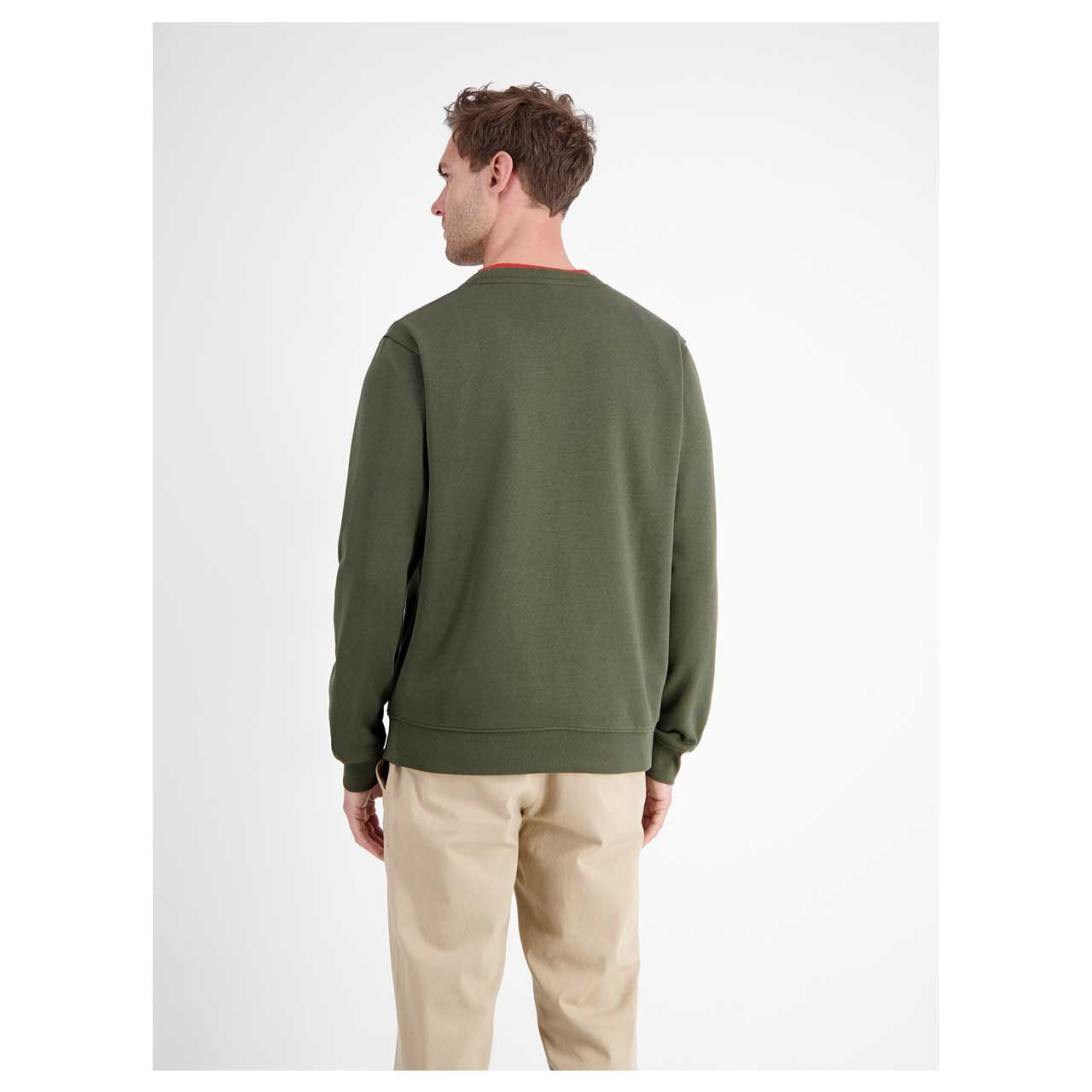 Herren Sweatshirt von Lerros in Dunkelgrün, Rückansicht am Model