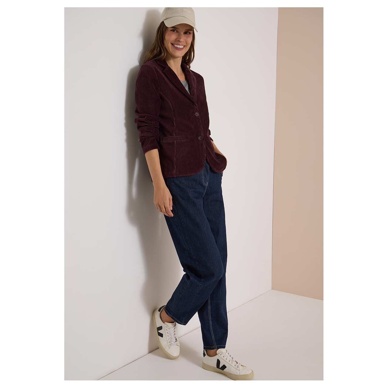 Damen Cord Blazer Jersey von Cecil in Lila, Ganzkörperansicht am Model