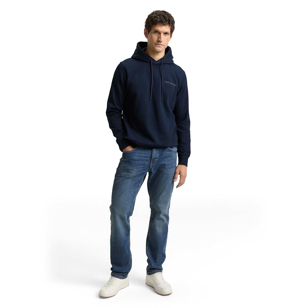Herren Hoodie Sweatshirt Basic von Tom Tailor in Dunkelblau, Ganzkörperansicht am Model
