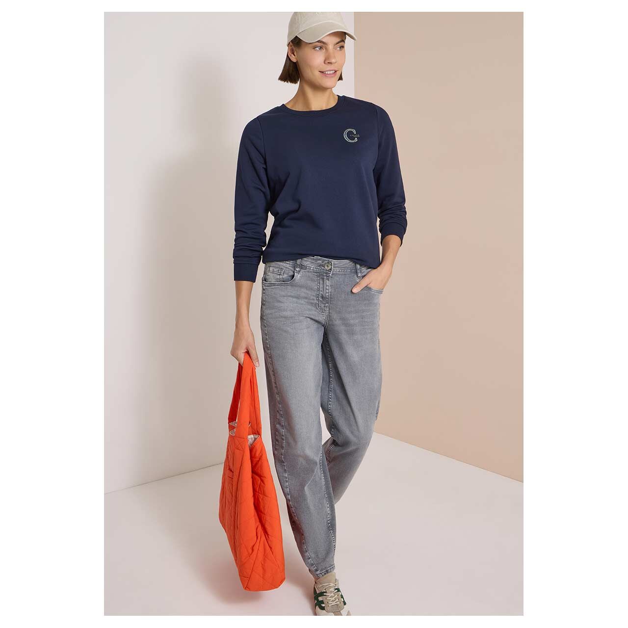 Damen Sweatshirt Solid Embroidery von Cecil in Dunkelblau mit Print, Ganzkörperansicht am Model