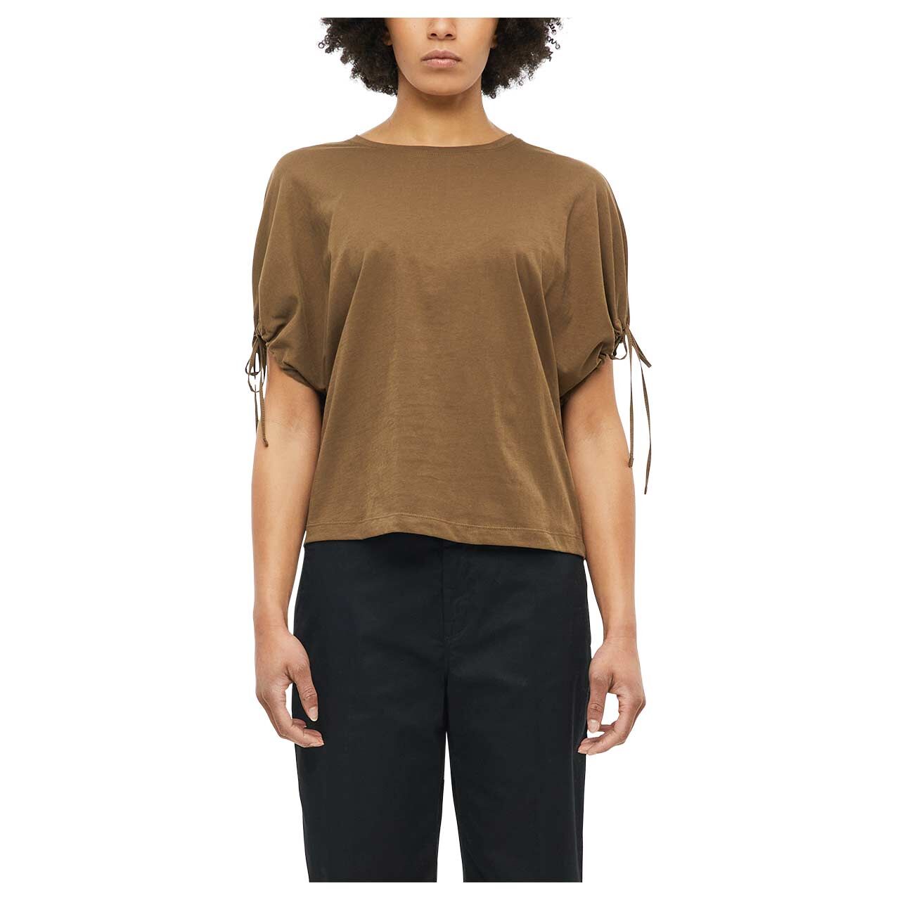 s. Oliver Damen T-Shirt in Braun, Vorderansicht am Model