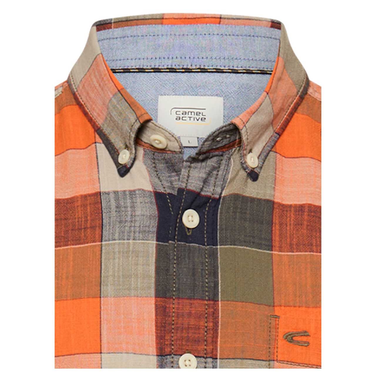 Herren Kurzarm Hemd von Camel active in der Farbe Orange kariert, Detailansicht vorne
