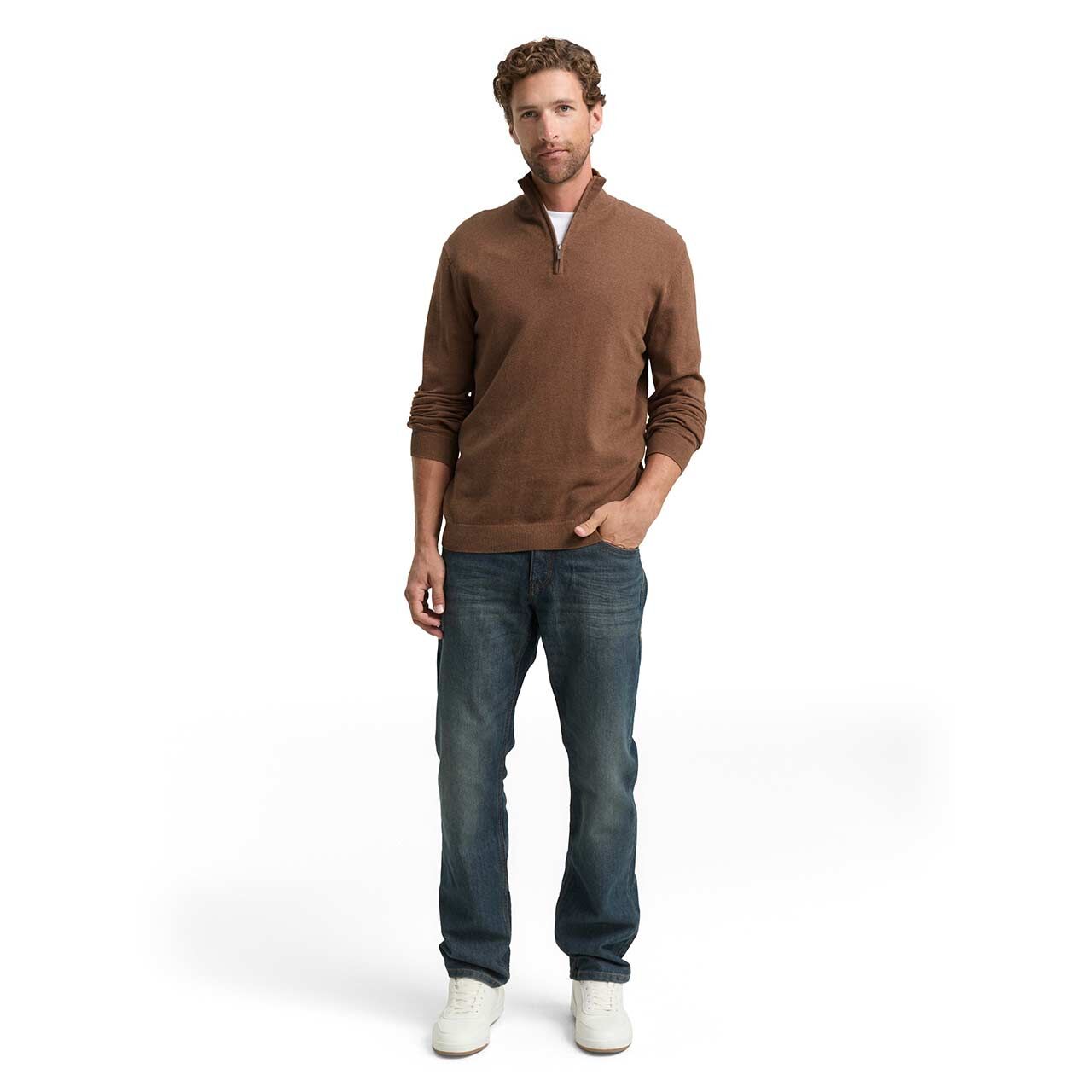 Herren Pullover Troyer Cashmere Knitted von Tom Tailor in Braun meliert, Ganzkörperansicht am Model