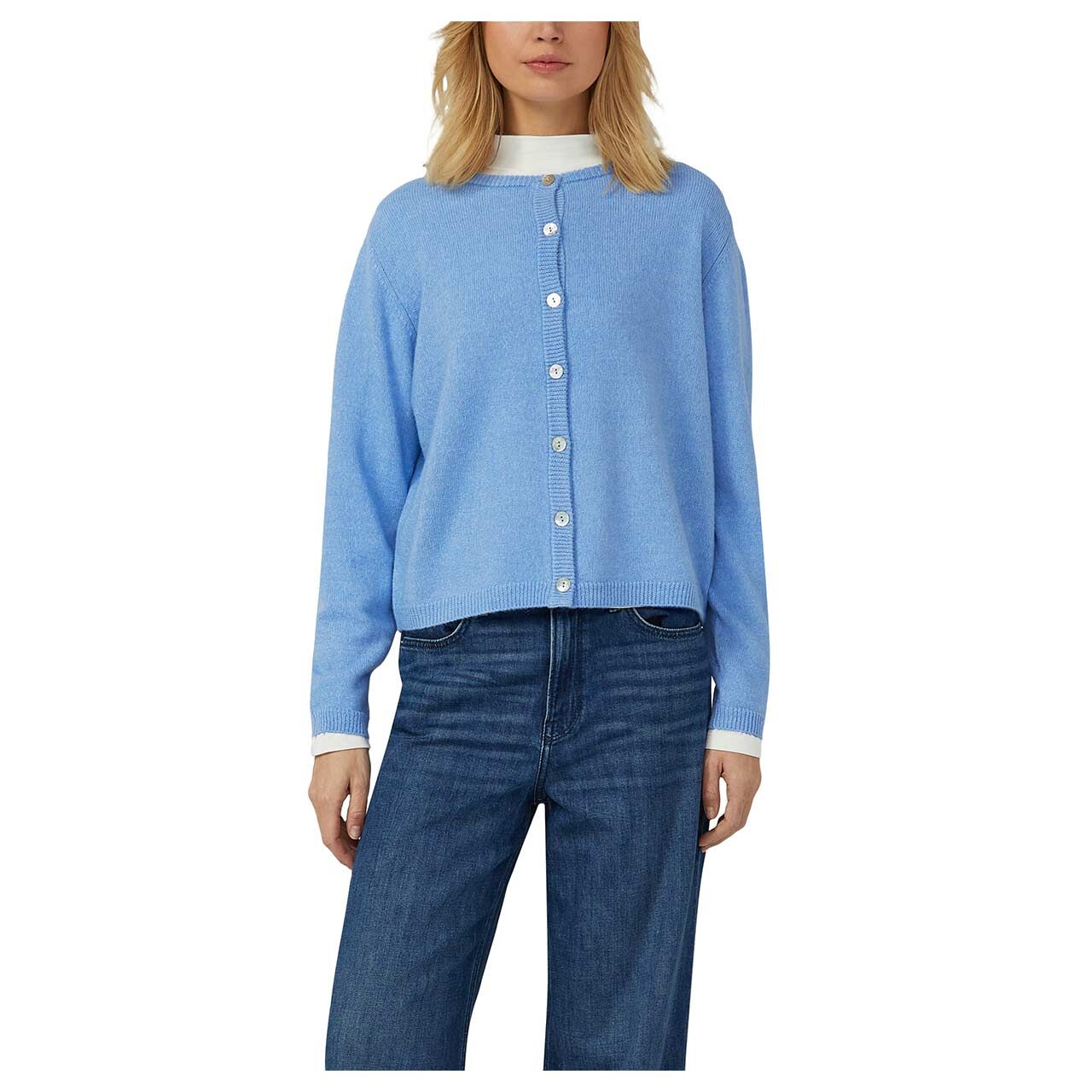 Damen Strickjacke von s.Oliver in Blau meliert, detaillierte Vorderansicht am Model