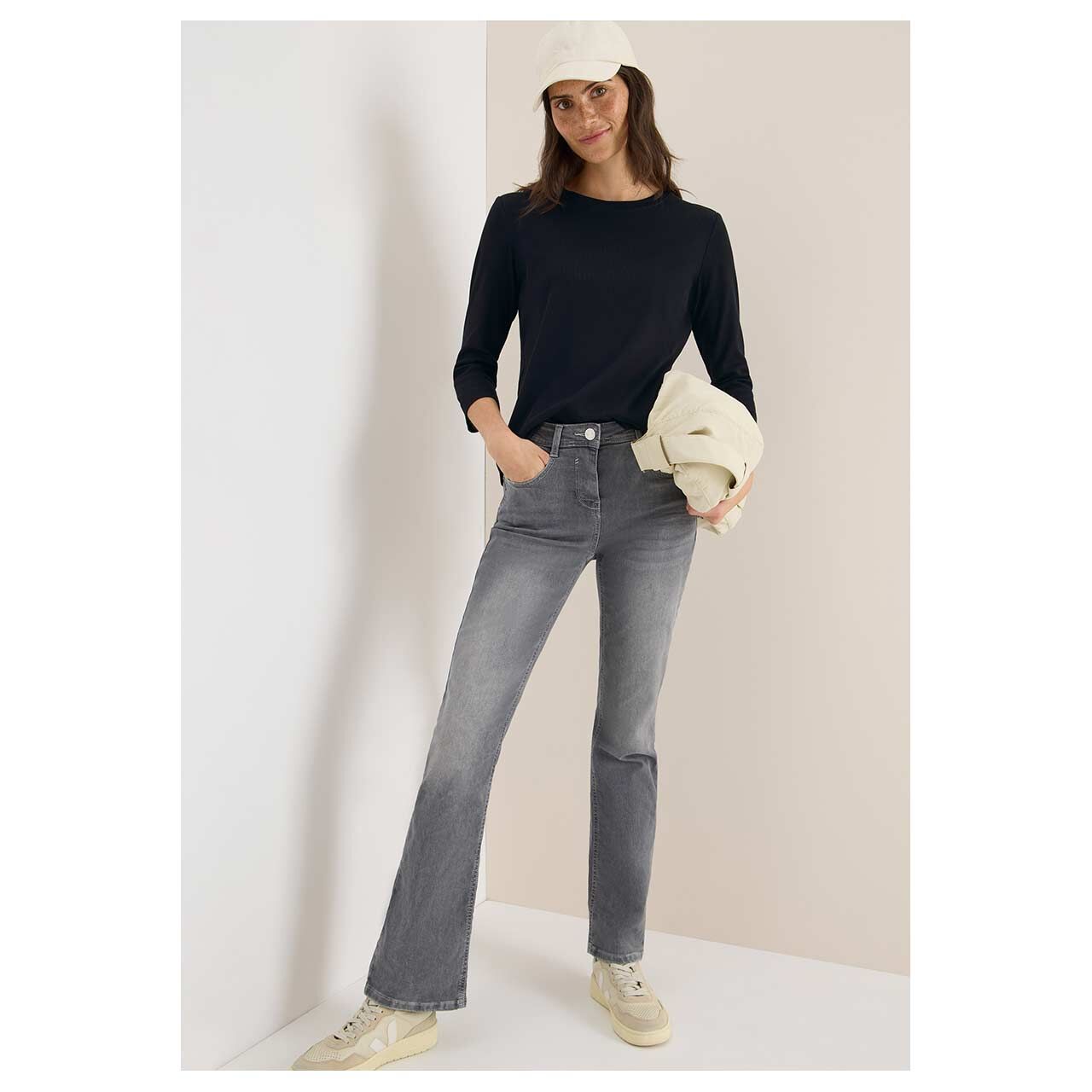 Damen 3/4 Arm Shirt Solid Rib von Cecil in Dunkelblau, Ganzkörperansicht am Model