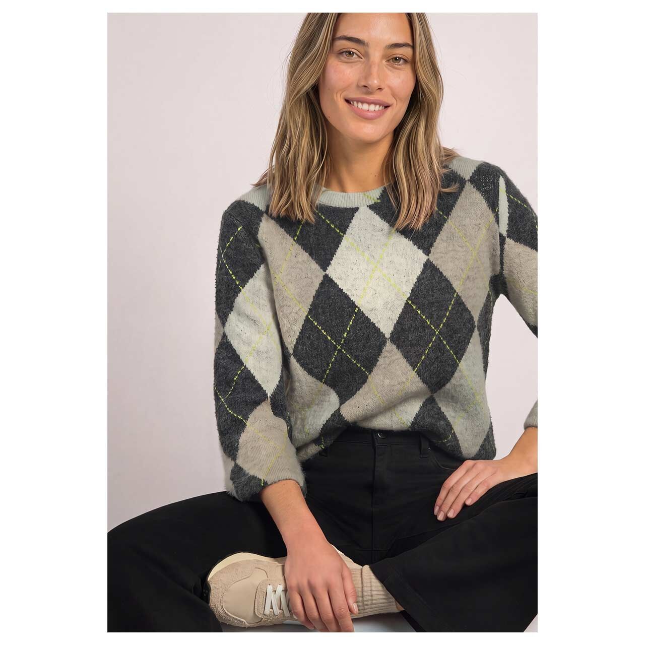 3/4 Arm Pullover Modern Fluffy Dessin von Street One in Dunkelgrau mit Print, Vorderansicht am Model